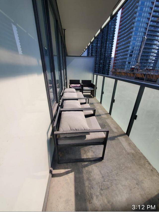 Comfortable Central Downtown Condo - Toronto Luaran gambar